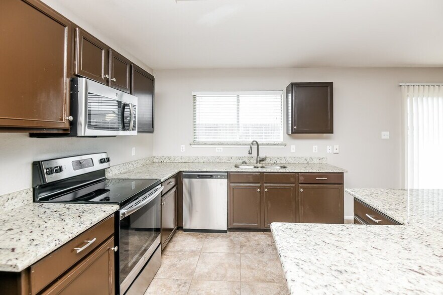 Building Photo - 8320 Autumn Creek Trail