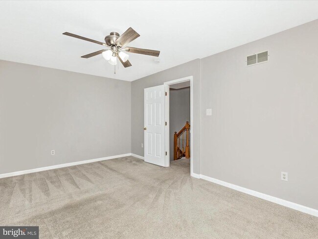 Building Photo - 430 Spalding Ct