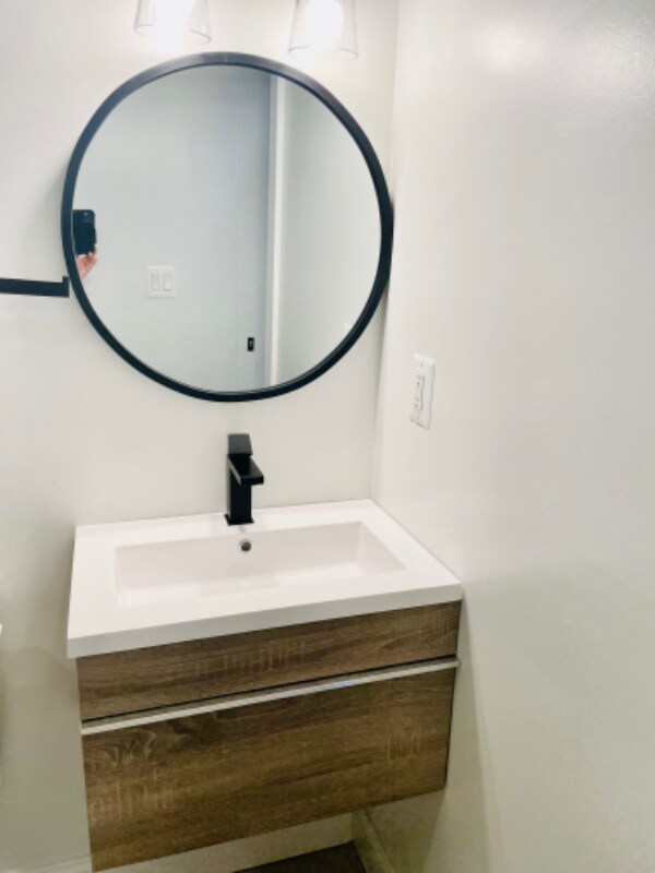 Building Photo - 638 Rock Creek Church Rd NW