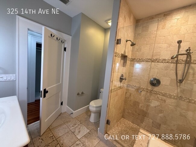 Building Photo - 325 14th Ave NE