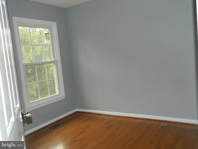 Building Photo - 18520 Cherry Laurel Ln