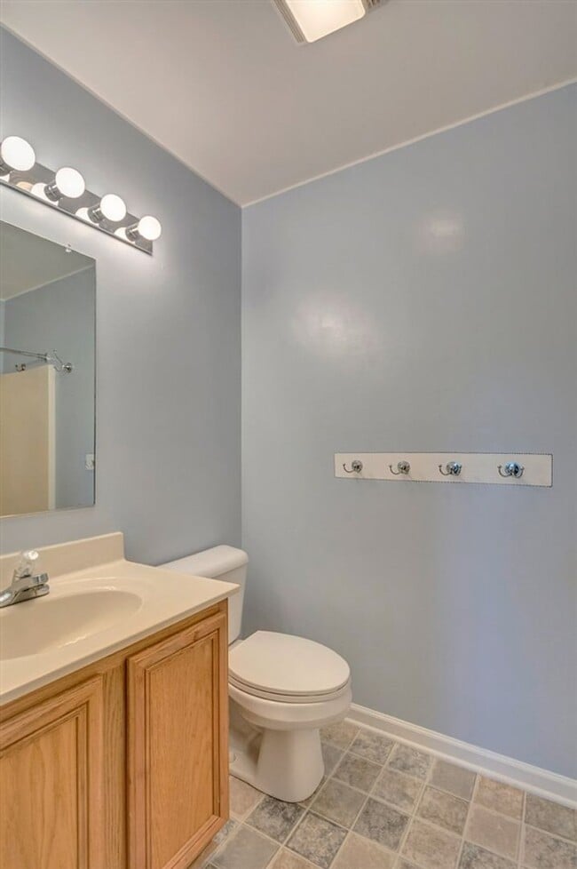 Building Photo - Discover a Hidden Gem with a Great location to downtown, Pantops and UVA, from this modern gorgeo...