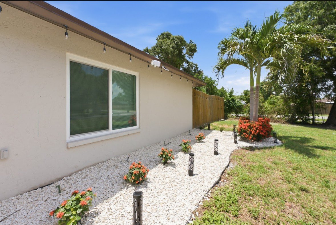 Building Photo - 4404 Meadow Creek Cir
