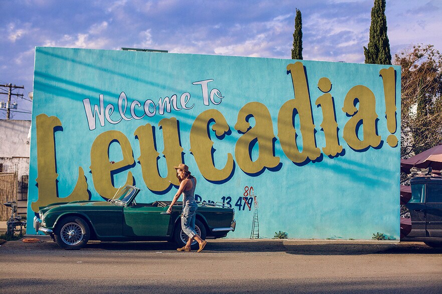 Building Photo - 1845 N Vulcan Ave