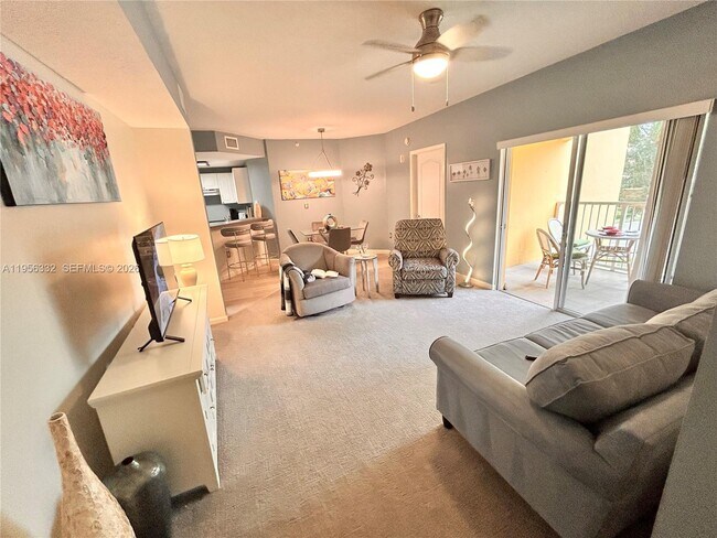 Building Photo - 5050 Fairways Cir