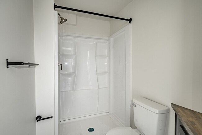 Building Photo - 324-326-326 Darby Rd