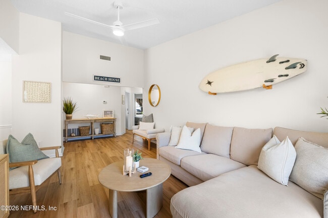 Building Photo - 1105 Mimosa Cove Ct W