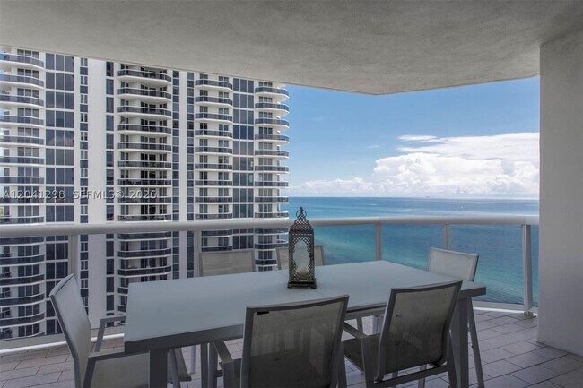 Building Photo - 4775 Collins Ave