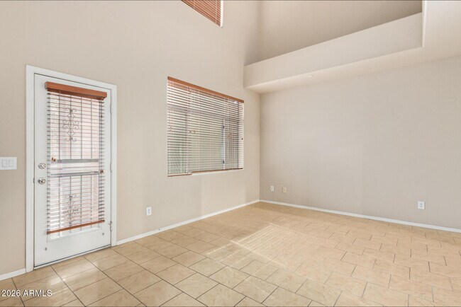 Building Photo - 900 S 94th St