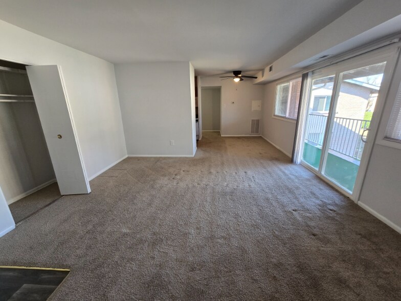 Building Photo - 806 Brook Hill Rd