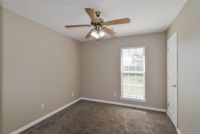 Building Photo - 87 Faulk Dr