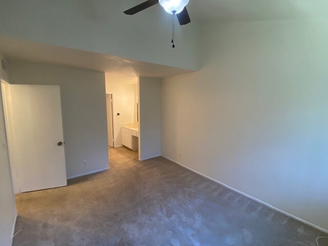 Building Photo - 22113 Burbank Blvd