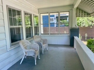 Building Photo - 32 Majestic Ave