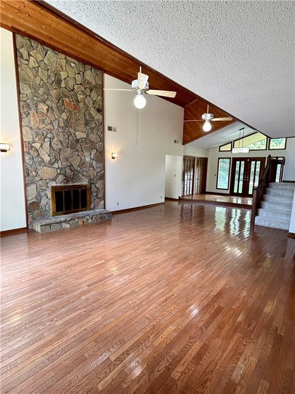 Building Photo - 115 Nesbit Ferry Pl