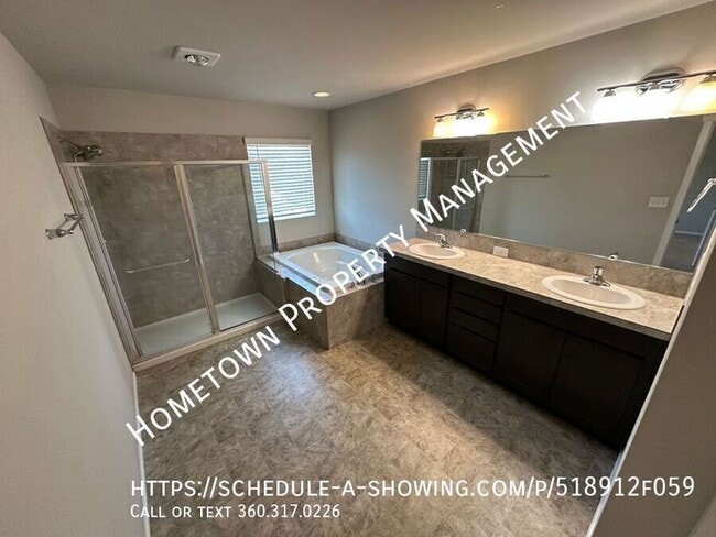 Building Photo - 6918 Honeylocust Ct NE