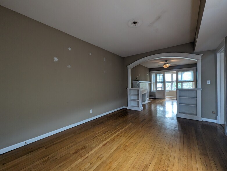 Building Photo - 2659 N Saint Louis Ave