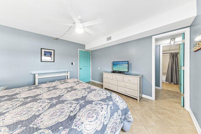 Building Photo - 667 Nautilus Ct