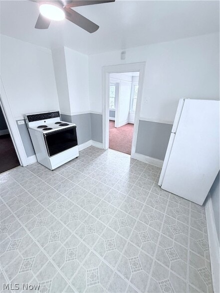 Building Photo - 14011 Glendale Ave