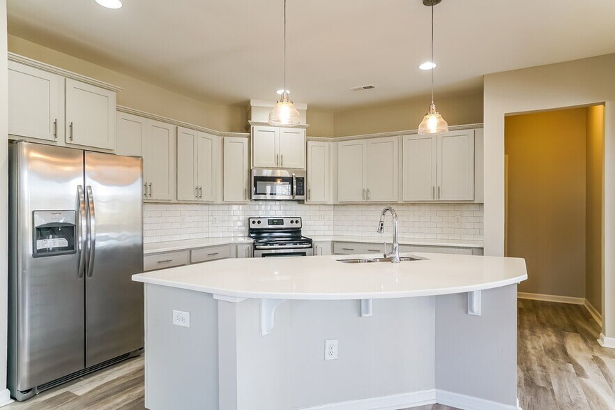 Building Photo - 114 N Porcenna Ln