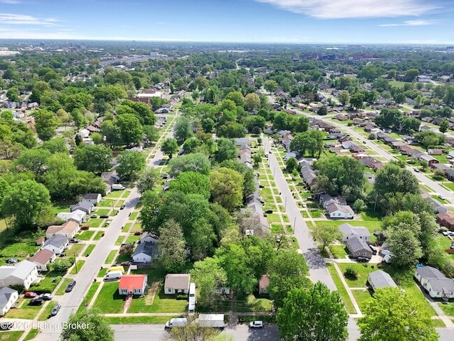 Building Photo - 1927 S 28th St