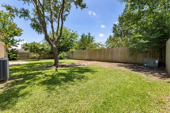 Building Photo - 1221 Torchwood Dr