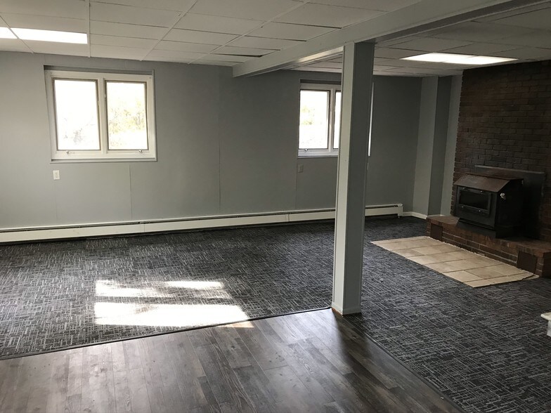 2nd Family Room - 17379 Twin Lakes Rd NW