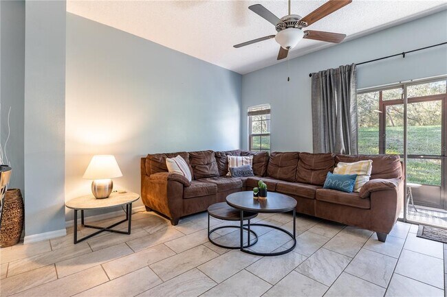 Building Photo - 2728 Sun Key Pl