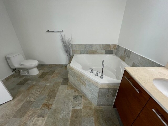 Building Photo - 2681 N Flamingo Rd