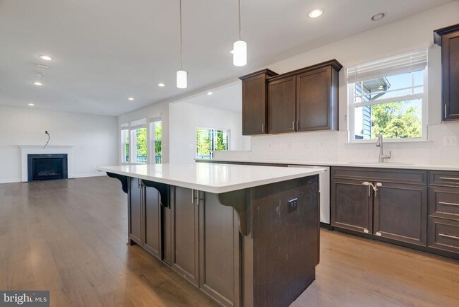 Building Photo - 7316 Hargrove Ct