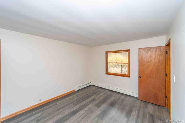 Building Photo - 132 Red Top Rd