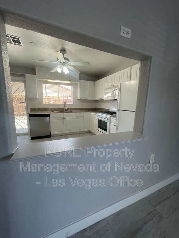 Building Photo - 5934 Via La Contera Dr