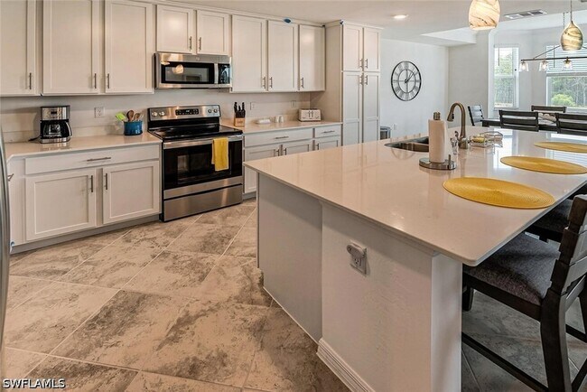 Building Photo - 6034 National Blvd