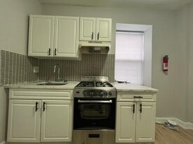 Building Photo - 305 58th St