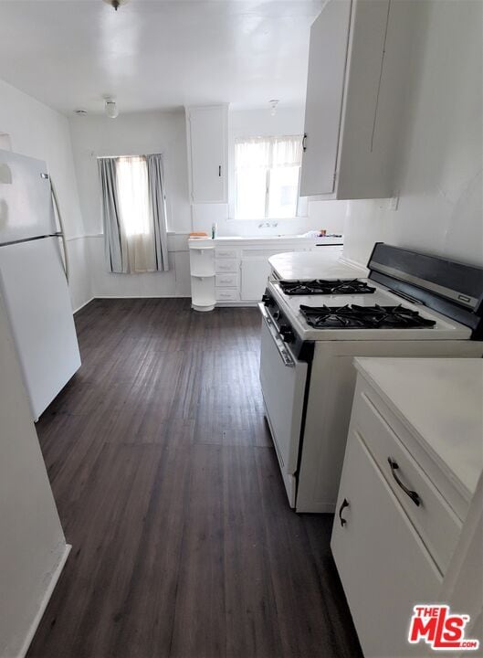 Building Photo - 813 N Poinsettia Pl