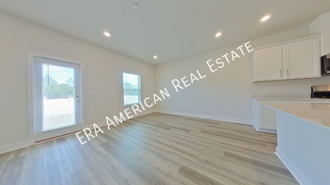 Building Photo - 2547 Cliff Hollow Cir