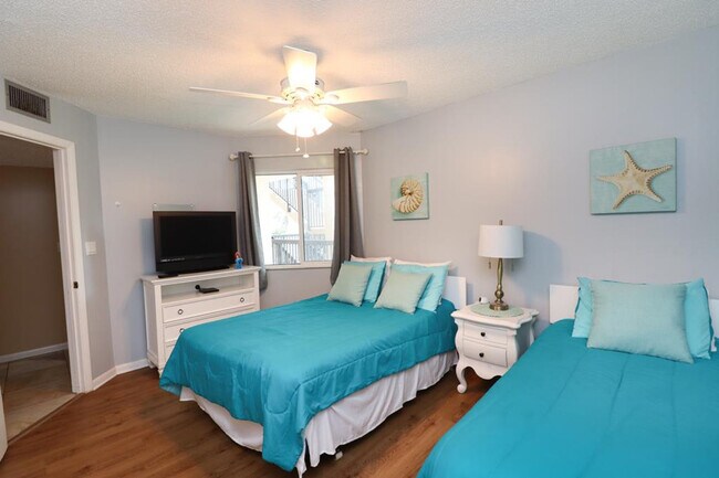 Building Photo - 95 Dondanville Rd