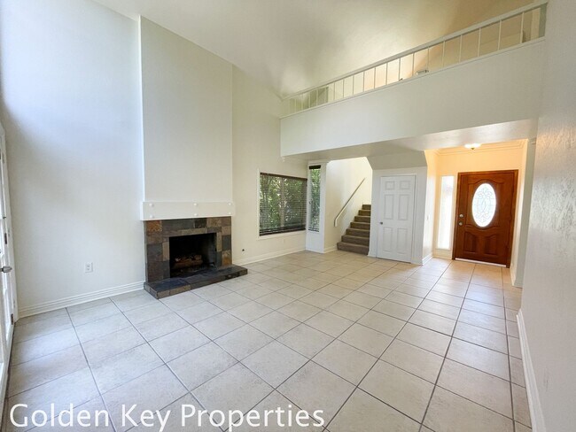 Building Photo - 4BR/3.5BA Home In Encinitas! New Carpet! F...