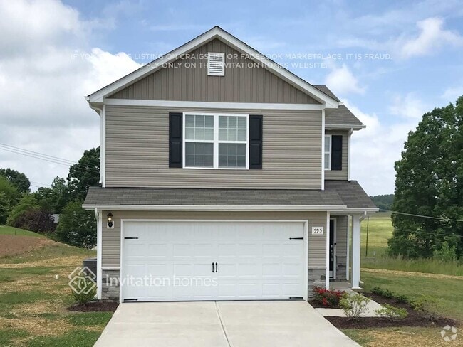 Building Photo - 595 Belcaro Dr