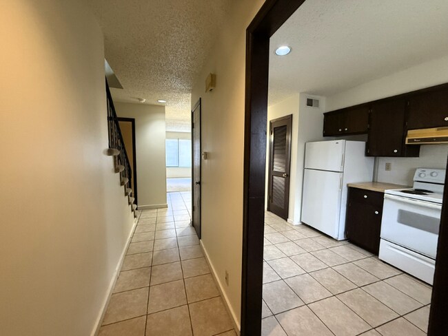 Primary Photo - 1330 N Perry Ave