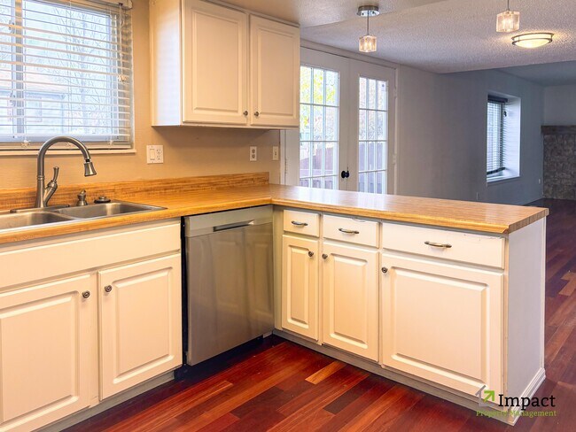 Building Photo - 2680 Black Diamond Terrace