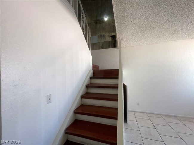 Building Photo - 3904 Blackford Pl