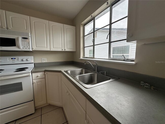 Building Photo - 4526 6th Ave N