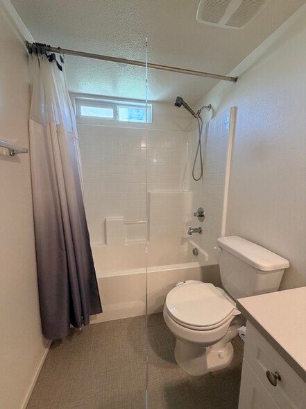 Building Photo - 17611 Garden House Ln