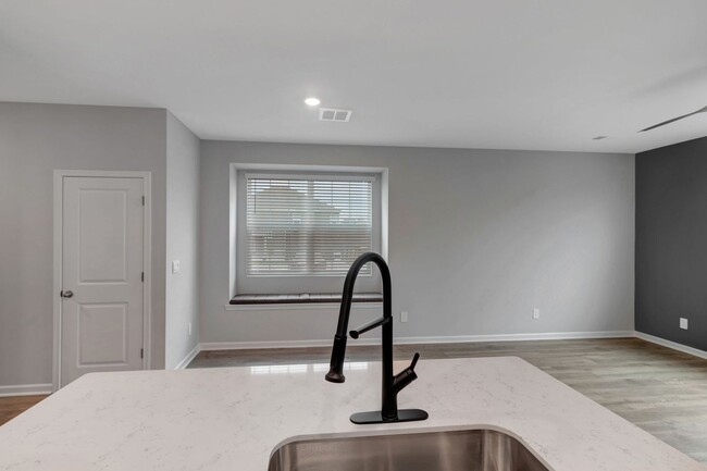 Building Photo - BRAND NEW 3 BEDROOM 3 BATH TOWNHOME WITH U...