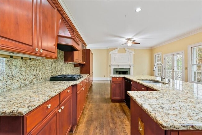 Building Photo - 430 W Wesley Rd NW