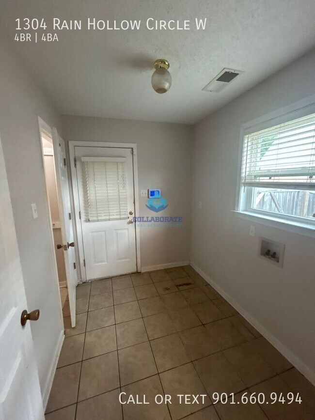 Building Photo - 1304 Rain Hollow Cir W