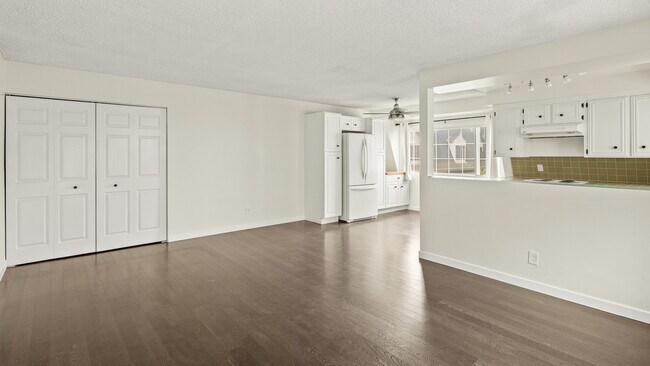 Building Photo - 8130 Redlands St