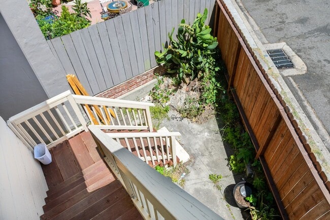 Building Photo - 1446 1st Ave