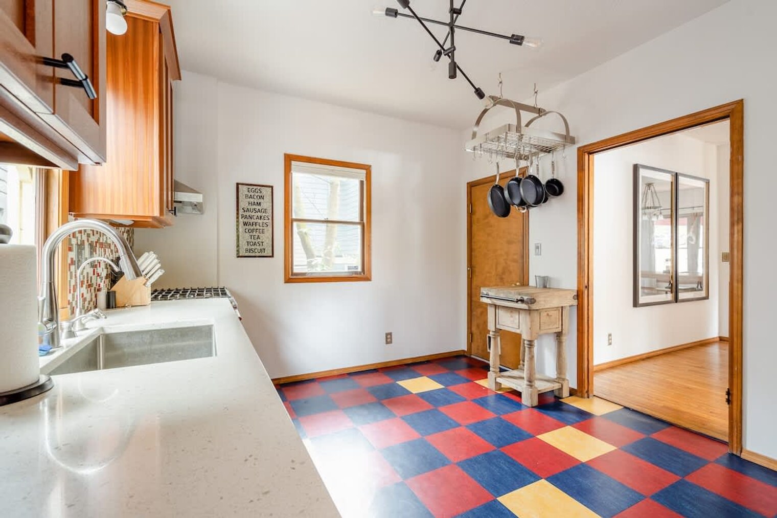 Building Photo - 1200 SW 20th Ave