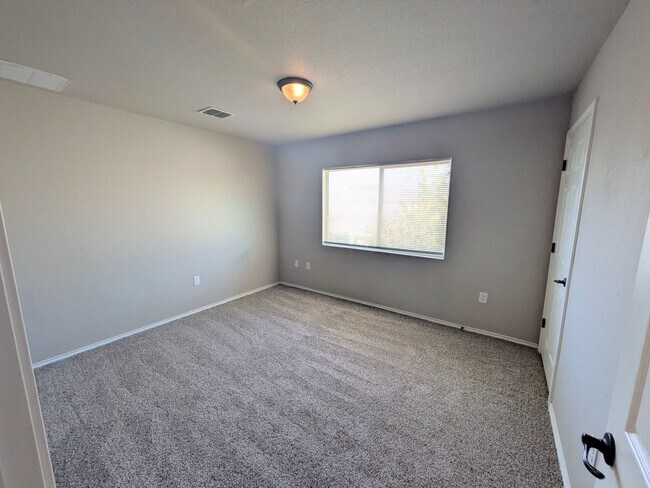 Building Photo - 5826 Grandwood Dr